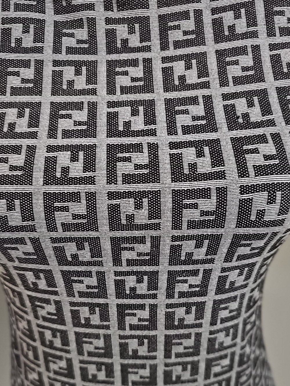 Fendi Black and Gray Graphic Fitted Short Sleeve Top - Picture 3 of 9